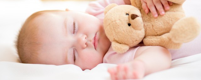 2個月嬰兒怎樣改掉抱睡 2個月嬰兒怎樣改掉抱睡的習慣