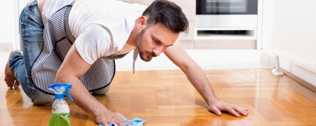 怎麼讓地板上的毛發處理幹凈 這六種方法可以嘗試一下