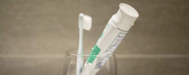 白醋洗牙齒的正確方法 白醋洗牙齒的正確方法介紹