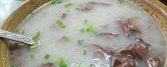 羊血韭菜湯怎麼做 如何制作羊血韭菜湯
