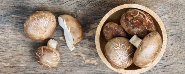 時蔬炒蘑菇怎麼做 時蔬炒蘑菇簡單做法