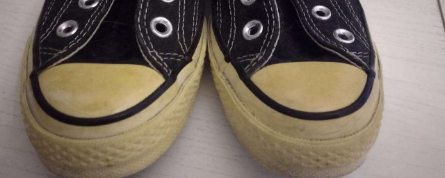 鞋底發黃怎麼處理方法 鞋底發黃的處理方法