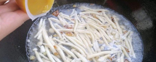 白玉菇湯的做法 白玉菇湯的做法簡述