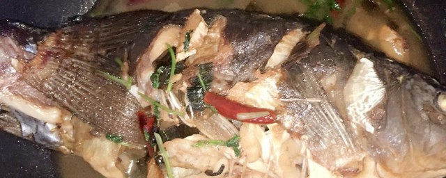鐵鍋燉魚的做法 鐵鍋燉魚的做法介紹