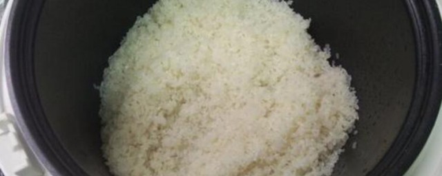 電飯鍋糯米飯的做法 電飯鍋糯米飯如何做