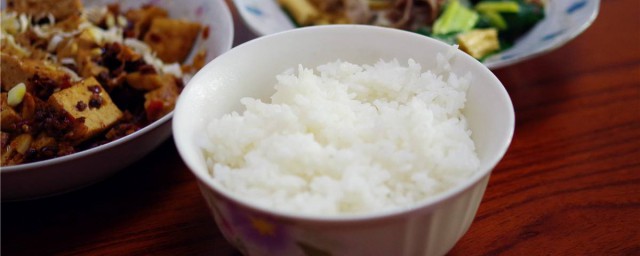電飯煲怎麼蒸米飯 流程是怎麼樣的呢