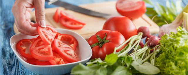 西紅柿燉牛腩 新手做硬菜西紅柿燉牛腩簡單步驟