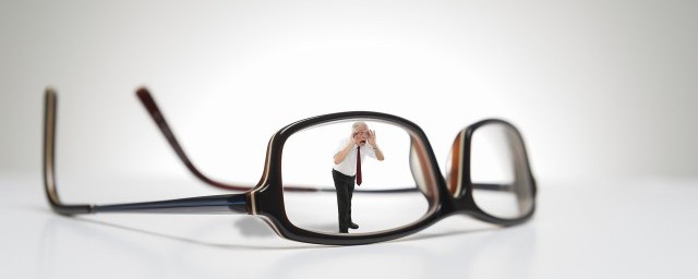 戴隱形眼鏡方法 戴隱形眼鏡方法是什麼