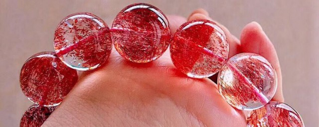 草莓晶適合什麼星座 草莓晶適合什麼樣的星座