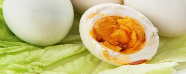 咸鴨蛋的制作方法 咸鴨蛋的制作方法簡述