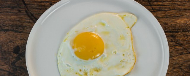 煎雞蛋怎麼做 煎雞蛋的做法