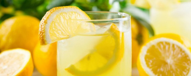 怎樣泡檸檬水減肥瘦身 喝檸檬水還有哪些好處