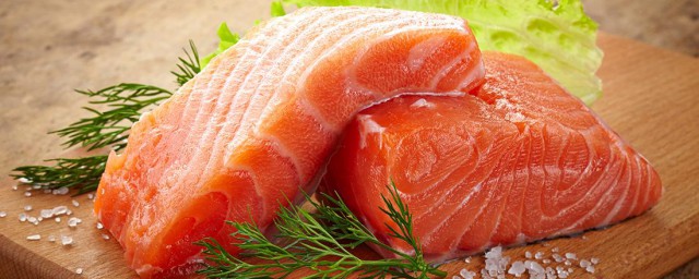 三文魚切割案板是什麼意思 三文魚營養價值
