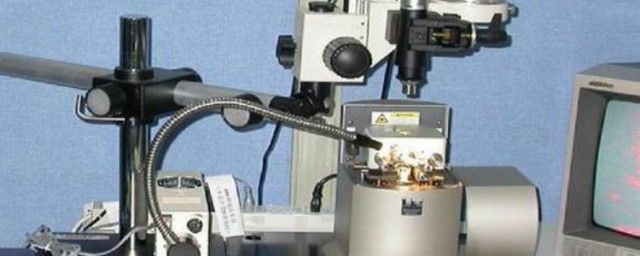 顯微鏡是誰發明的 是誰在科學上開始使用顯微鏡的