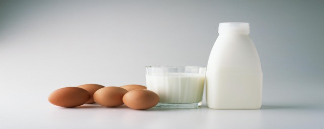 牛奶和雞蛋可以同時吃嗎 吃牛奶和雞蛋的好處有哪些