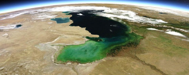 面積最大的湖泊 湖泊是裡海
