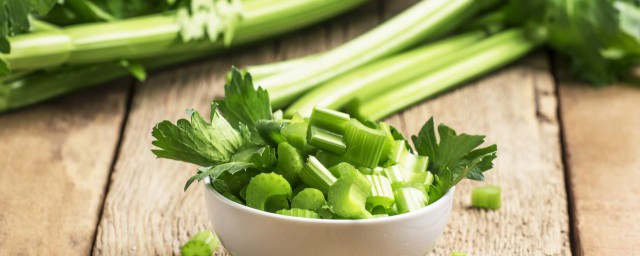 芹菜葉子怎麼做好吃 芹菜葉的簡單做法