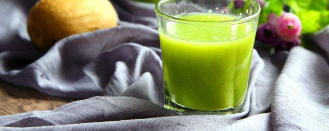 黃瓜汁的功效與作用 黃瓜汁對人體的好處