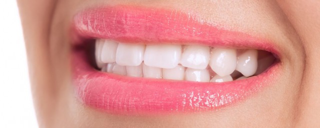 牙齒黃瞭怎麼變白 牙齒發黃變白小竅門