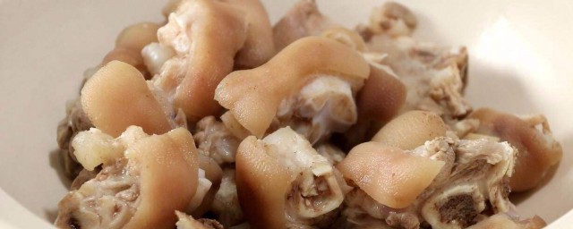 豬蹄燉什麼好吃 豬蹄燉黃豆的做法