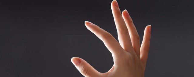 健康的手指甲是什麼樣子的 健康的手指甲的樣子是怎麼樣的