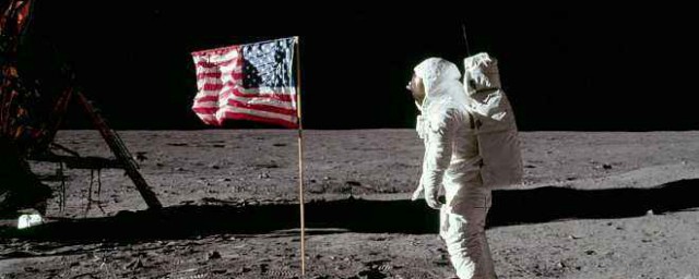 第一個登上月球的人 第一次登上月球狀況