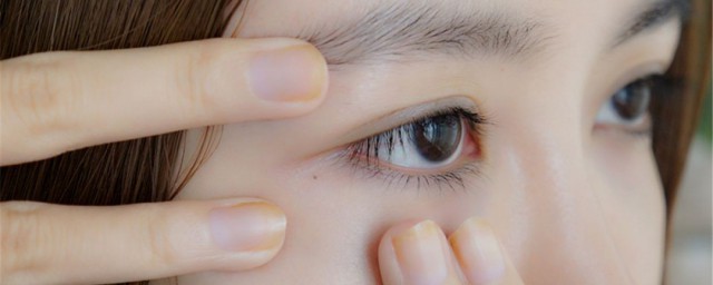 眼部皺紋如何去除 眼部皺紋去除方法