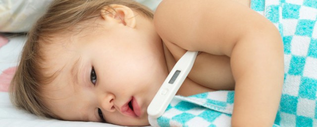 嬰兒正常體溫是多少 多少度為高燒