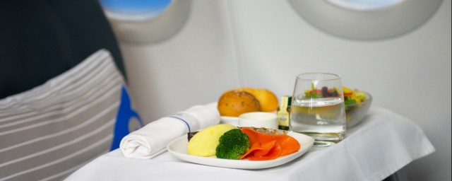 飛機上的餐食有啥 航空餐有什麼特點