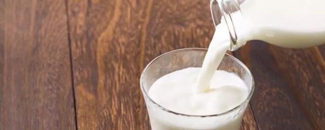 晚上喝牛奶的最佳時間 你有在這時間段喝牛奶嗎