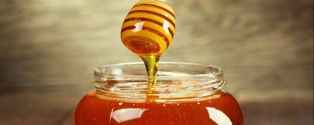 蜂蜜不能和哪些食物同食 蜂蜜不能同食的食物簡述