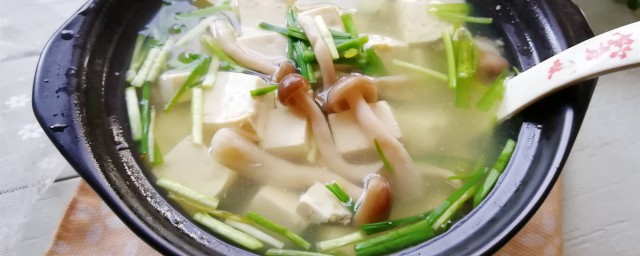 白菜豆腐湯的傢常做法 這道菜有什麼特點