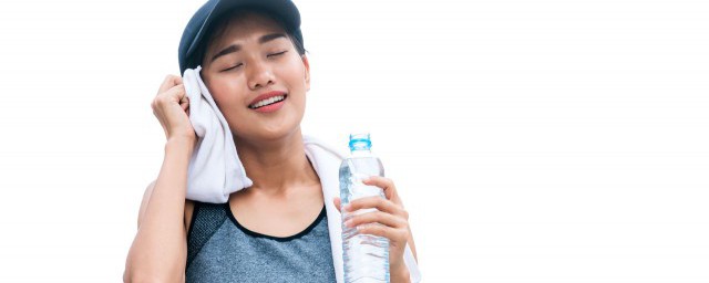 運動完多久可以喝水 運動過後多久可以喝水健康