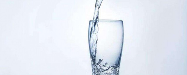 人每天要喝多少水 喝水註意事項簡述