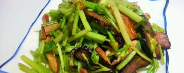 素炒芹菜怎麼炒好吃 素炒芹菜做法