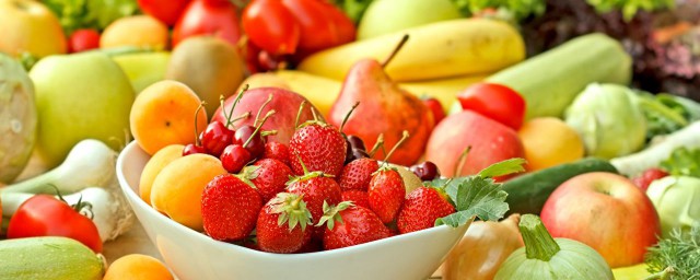 草莓和桃子營養價值 關於草莓和桃子的營養價值與功效
