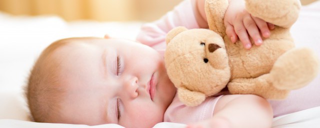 三個月的寶寶睡眠時間介紹 三個月寶寶睡眠時間表是什麼