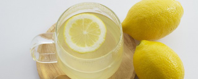 檸檬水的正確泡法減肥 減肥期間檸檬水該怎麼喝