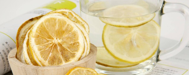 檸檬幹泡水能減肥嗎 檸檬的作用