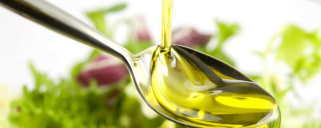 葡萄籽油的功效與作用及食用方法 葡萄籽油的好處和食用方法