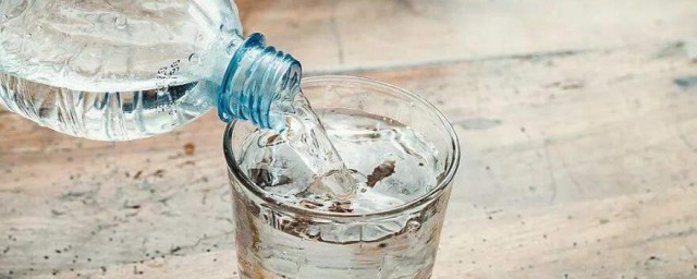 多喝水有助減肥嗎 喝水與減肥關系瞭解一下