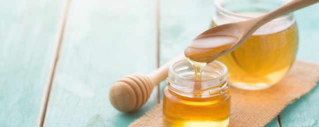 蜂蜜水的作用與功效可以減肥嗎 蜂蜜水的蜂蜜水的作用與功效