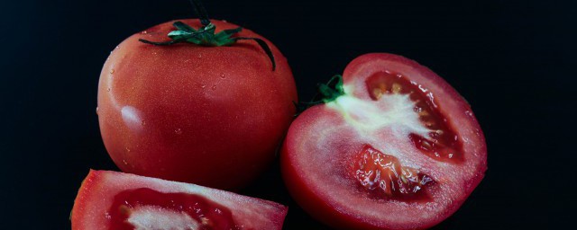 番茄燴絲瓜的做法 傢常番茄燴絲瓜簡單做法