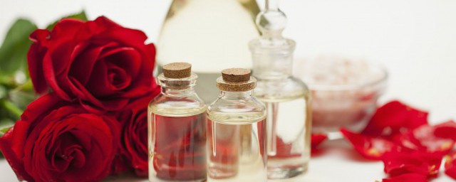 玫瑰精油功效 關於玫瑰精油的好處