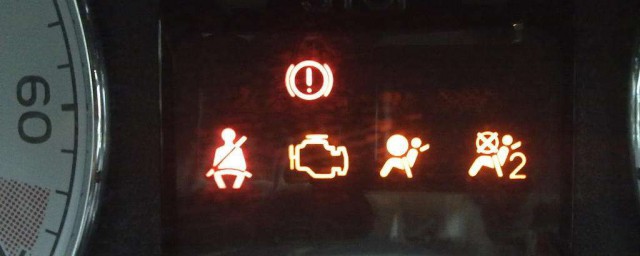 駕駛怎麼看燈 新手怎麼看交通信號燈