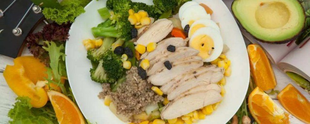 怎麼做簡單好吃的雞胸肉減肥餐 簡單好吃的雞胸肉減肥餐的做法