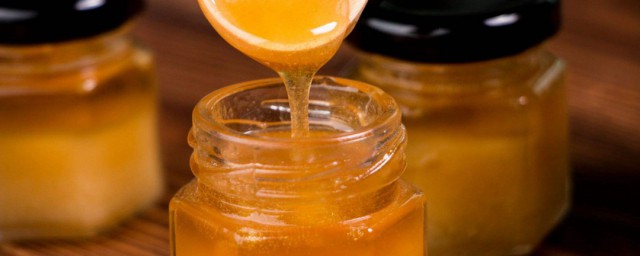 蜂蜜的保質期 呈水狀的蜂蜜最好不要再喝