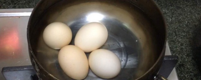 煮雞蛋怎麼樣才不粘殼 煮雞蛋不粘殼的方法