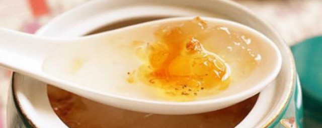 桃膠放什麼煮才會稠 桃膠牛奶西米和桃膠水果撈做法
