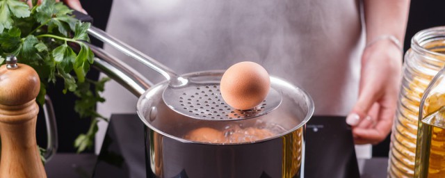 雞蛋要用開水煮嗎 用冷水煮行不行